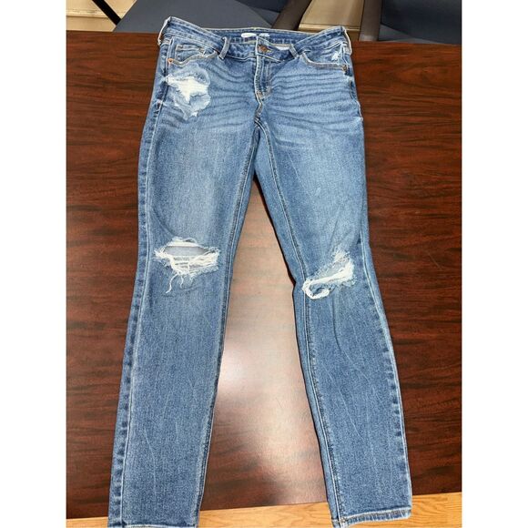 Old Navy Rockstar Low Rise Super Skinny Distressed Jeans Size 8 - Picture 1 of 9